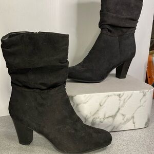 Circus by Sam Edelman black suede size 9 black mid calf boots. 3” stack heel B15